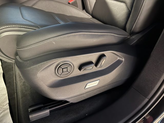 VOLKSWAGEN Touareg usata, con Antifurto