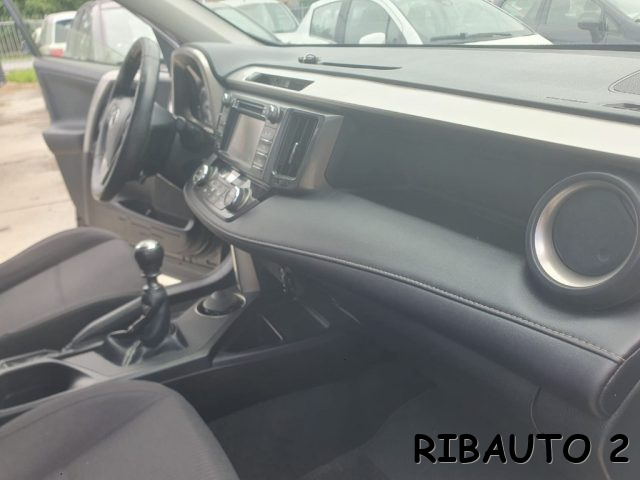 TOYOTA RAV 4 usata, con Alzacristalli elettrici