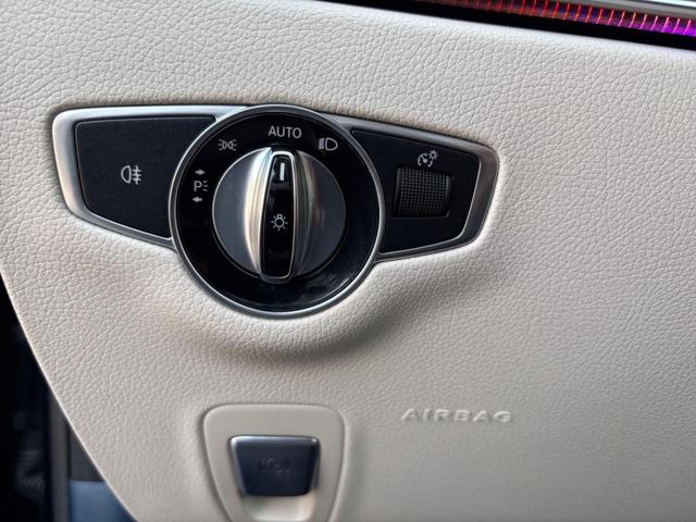 MERCEDES-BENZ E 220 usata, con Sedile posteriore sdoppiato