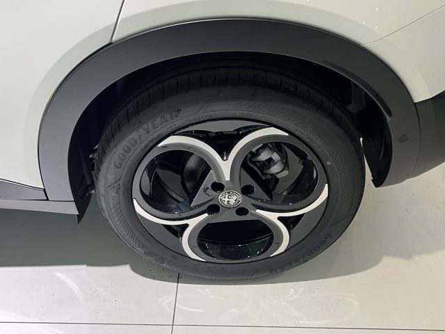 ALFA ROMEO Junior usata, con Sensori di parcheggio posteriori