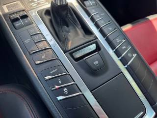 PORSCHE Macan usata, con Interni in pelle