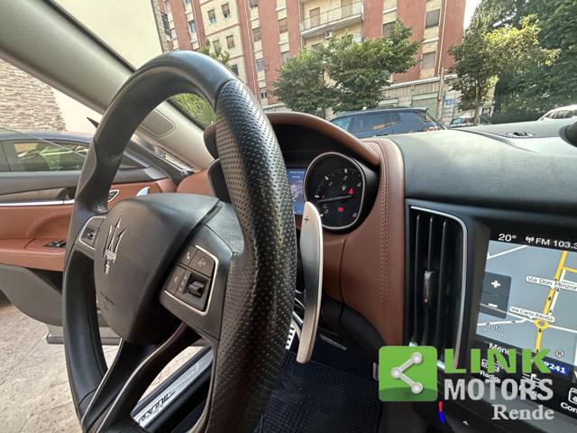 MASERATI Levante usata, con Specchietti laterali elettrici