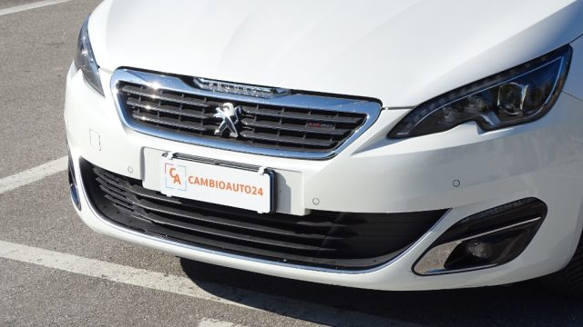 PEUGEOT 308 usata, con Specchietti laterali elettrici