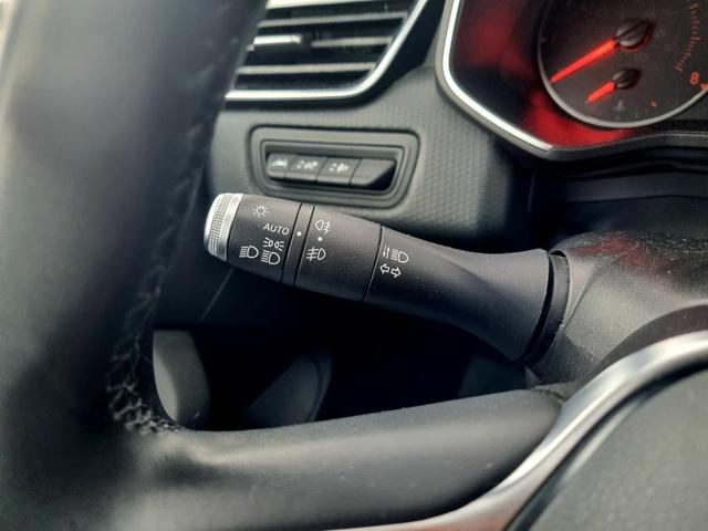 RENAULT Clio usata, con Volante in pelle