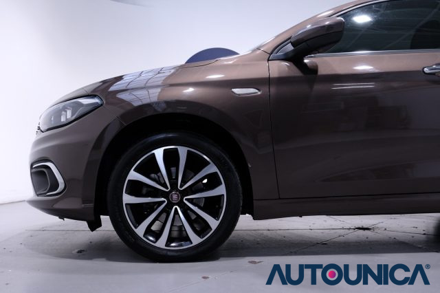 FIAT Tipo usata, con Controllo automatico clima