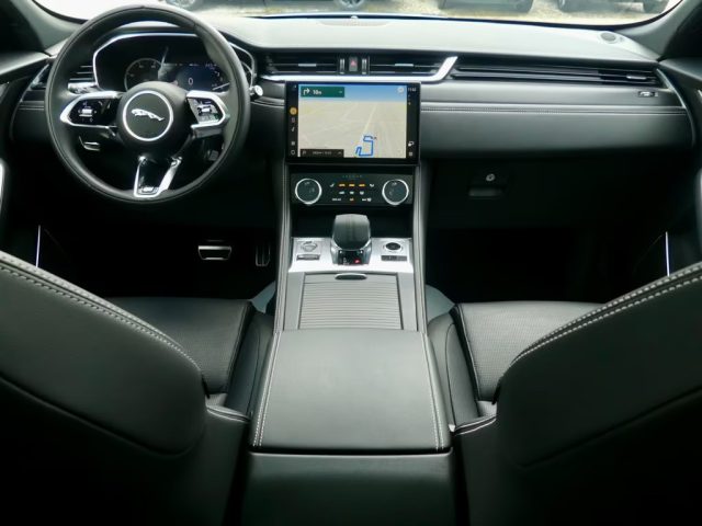 JAGUAR F-Pace usata, con Controllo automatico clima