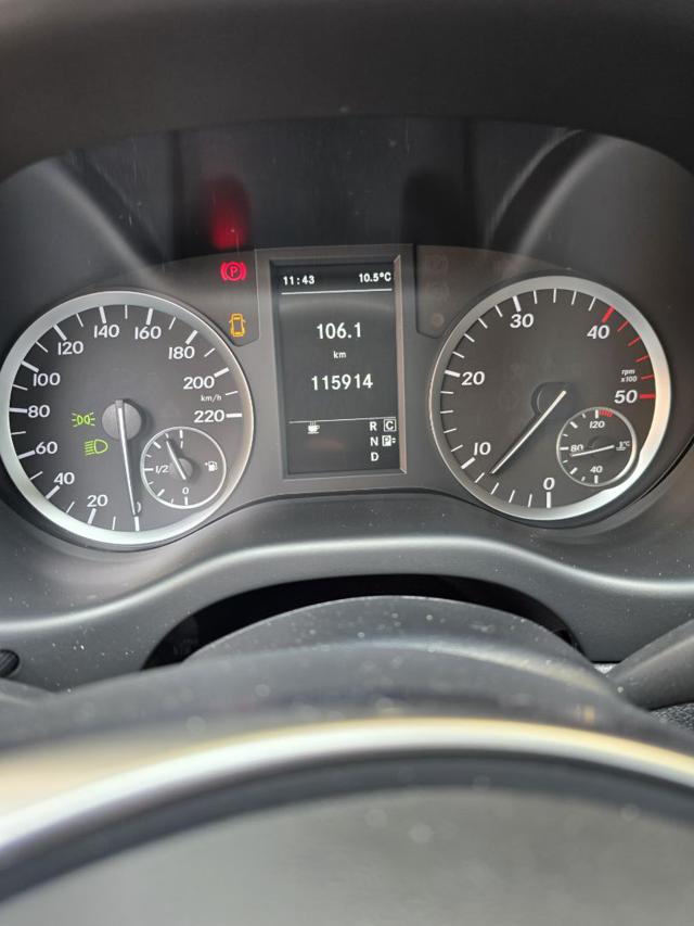 MERCEDES-BENZ Vito usata 12