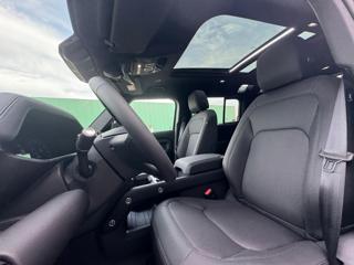LAND ROVER Defender usata, con Boardcomputer
