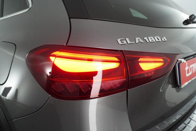 MERCEDES-BENZ CLA usata 15