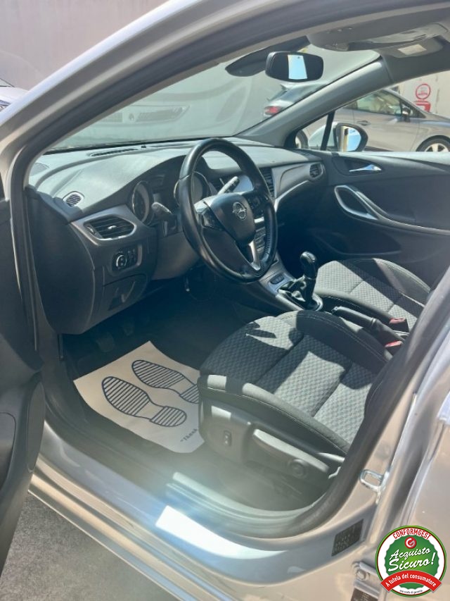 OPEL Astra usata, con Controllo automatico clima