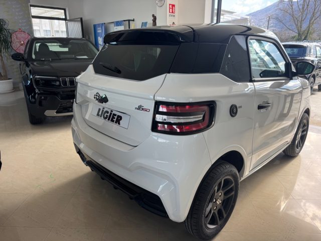 LIGIER JS usata, con Fari direzionali