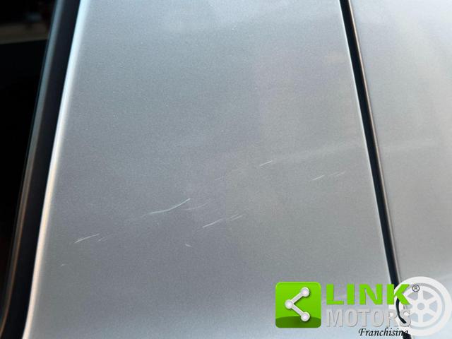 TOYOTA Yaris usata, con Vivavoce