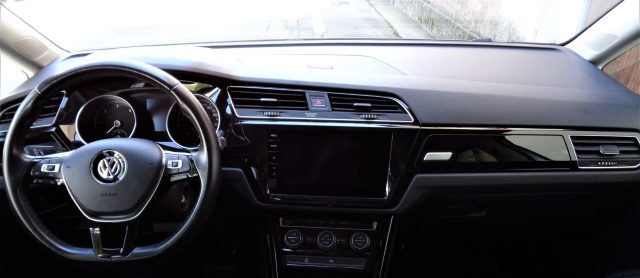 VOLKSWAGEN Touran usata, con Chiusura centralizzata