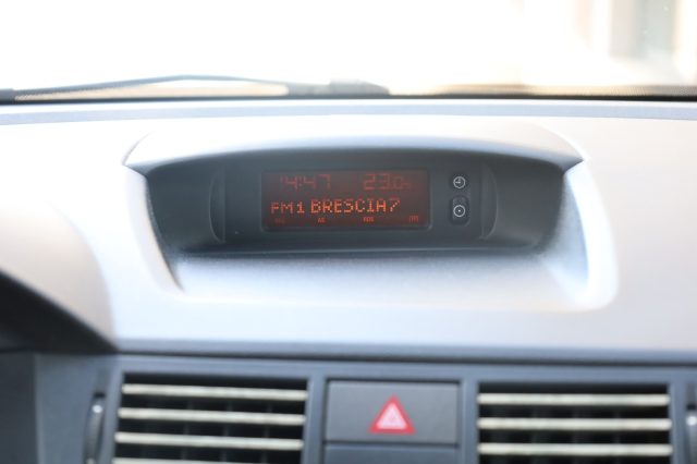 OPEL Meriva usata, con Specchietti laterali elettrici