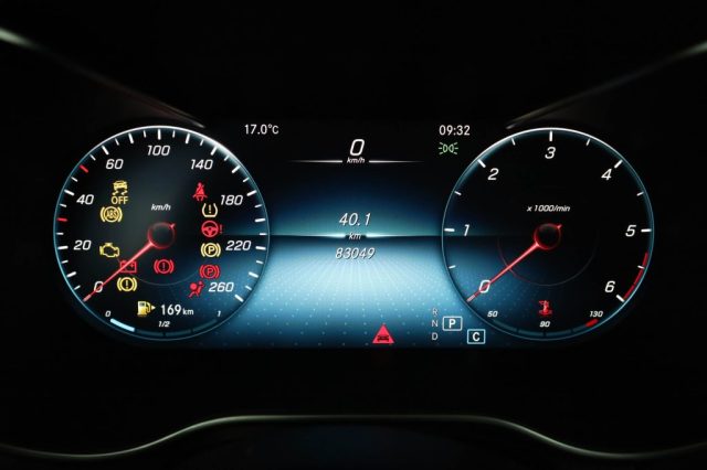 MERCEDES-BENZ GLC 220 usata 6