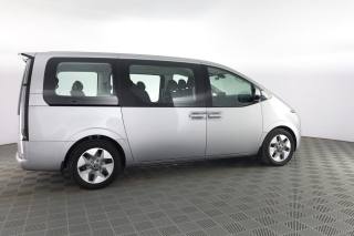 HYUNDAI Staria usata 2