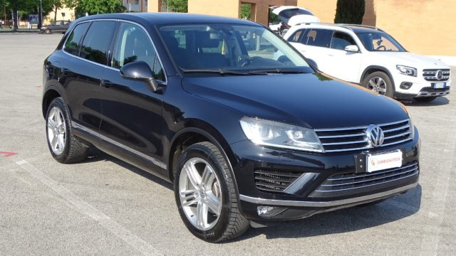 VOLKSWAGEN Touareg usata, con Airbag