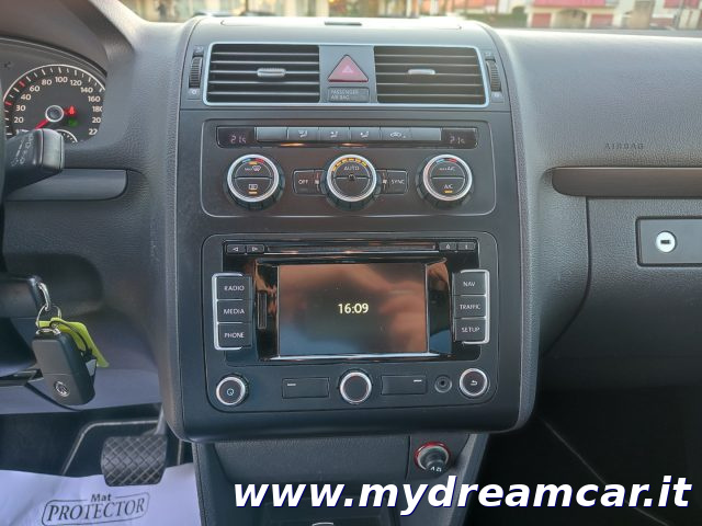 VOLKSWAGEN Touran usata, con Servosterzo