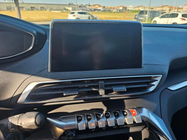 PEUGEOT 3008 usata, con Cruise Control