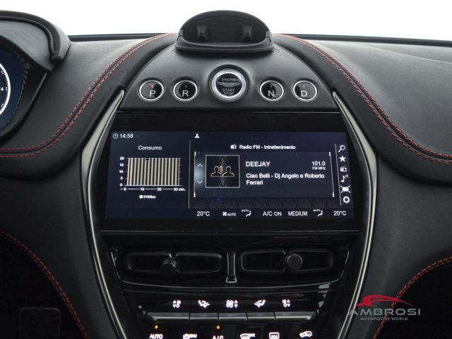 ASTON MARTIN DBX usata 13