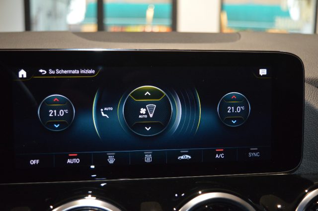 MERCEDES-BENZ GLA 200 usata, con Touch screen