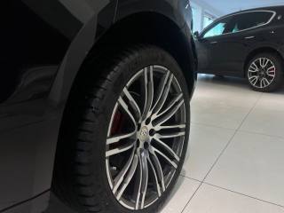 PORSCHE Macan usata, con Isofix