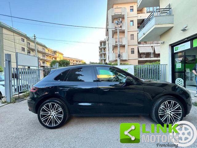 PORSCHE Macan usata 12