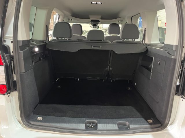 FORD Tourneo Connect usata, con Sistema di navigazione
