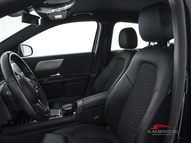MERCEDES-BENZ GLA 180 usata 8