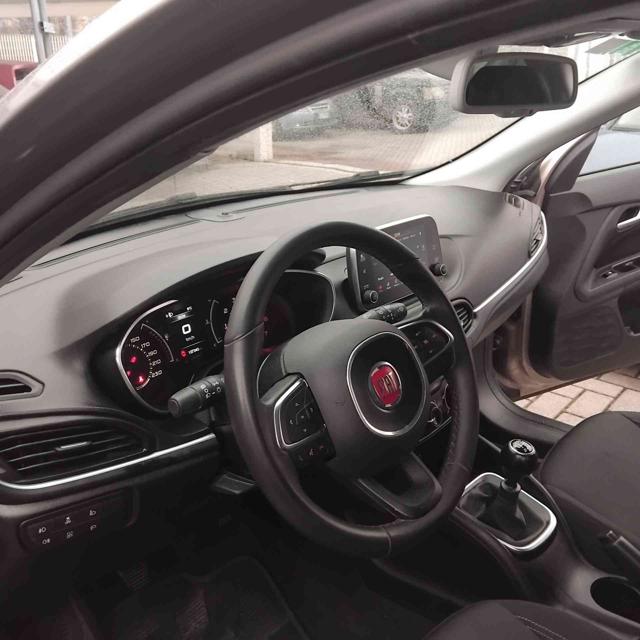 FIAT Tipo usata, con Telecamera per parcheggio assistito