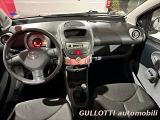 TOYOTA Aygo usata 11