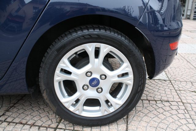 FORD Fiesta usata, con Airbag testa