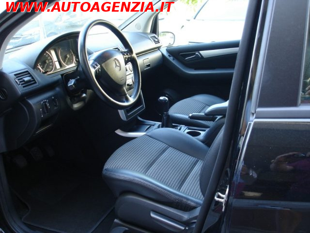 MERCEDES-BENZ A 180 usata 7