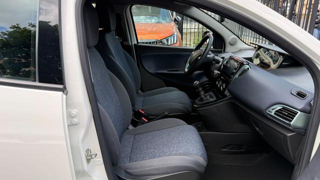 LANCIA Ypsilon usata, con USB