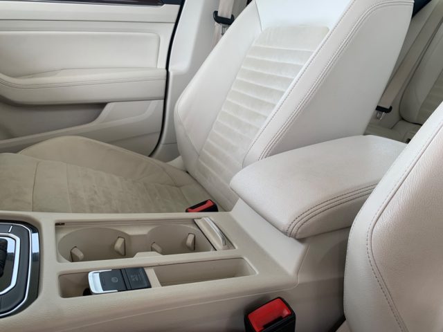 VOLKSWAGEN Passat usata, con Volante in pelle