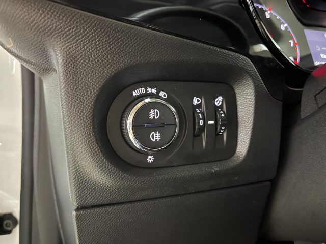 OPEL Corsa usata, con Cruise Control
