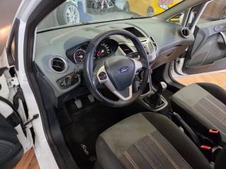 FORD Fiesta usata, con Specchietti laterali elettrici