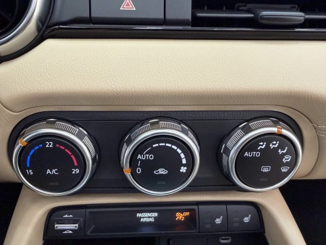 MAZDA MX-5 usata, con Fari LED