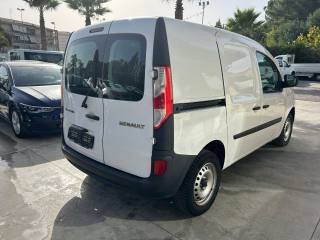 RENAULT Kangoo usata, con Autoradio