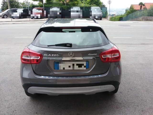 MERCEDES-BENZ GLA 220 usata, con Autoradio