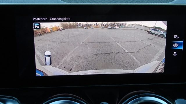 MERCEDES-BENZ GLB 200 usata 117