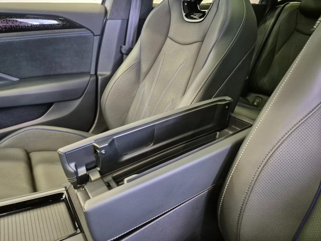 VOLKSWAGEN Passat usata, con Portellone posteriore elettrico