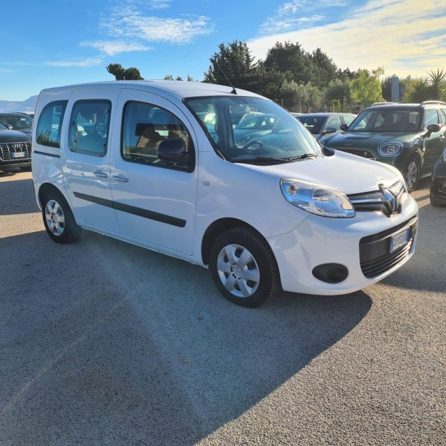 RENAULT Kangoo usata, con Airbag