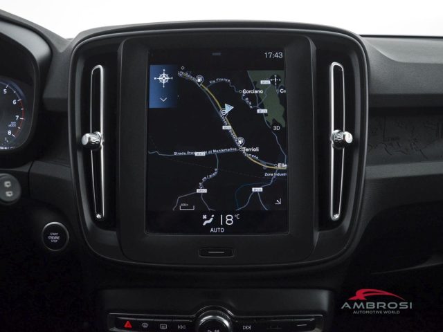 VOLVO XC40 usata 14