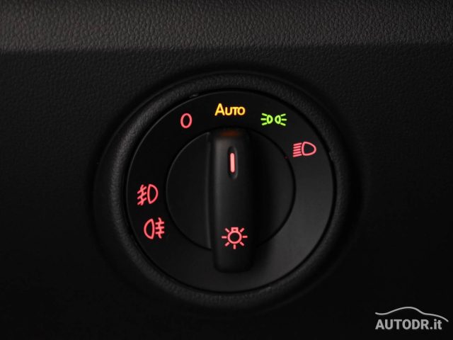 VOLKSWAGEN up! usata, con Luci diurne