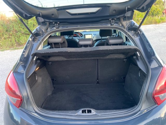 PEUGEOT 208 usata, con Fari LED