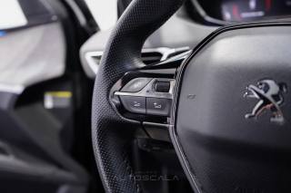 PEUGEOT 5008 usata, con Sistema di navigazione