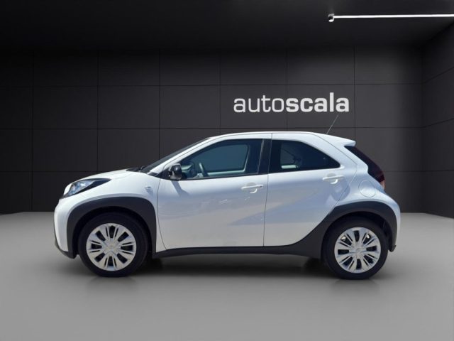 TOYOTA Aygo X usata, con Autoradio