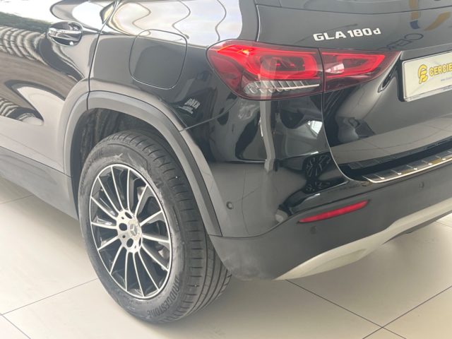 MERCEDES-BENZ GLA 180 usata, con Autoradio