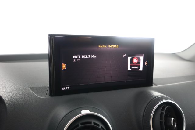 AUDI Q2 usata 10